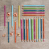 STABILO Schulbleistift pencil 160 alle Stifte auf dem Tisch